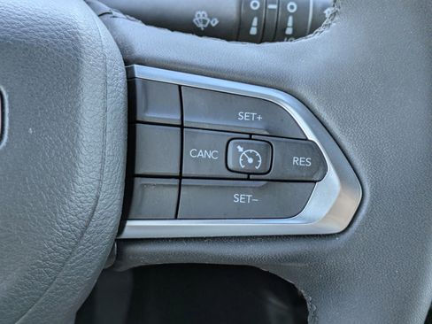 Used 2024 Jeep Compass Latitude image 20