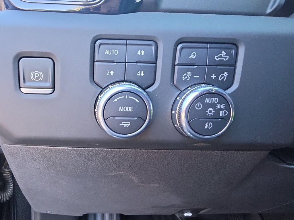 Used 2023 GMC Sierra 1500 AT4 w/ AT4 Premium Package AWD/4WD image 19