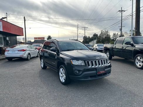 Used 2014 Jeep Compass Sport w/ Power Value Group image 3