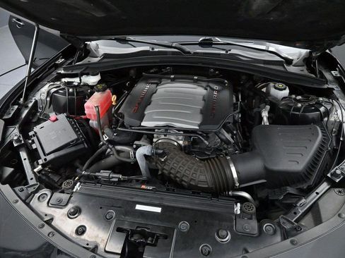 Used 2018 Chevrolet Camaro SS RWD image 37