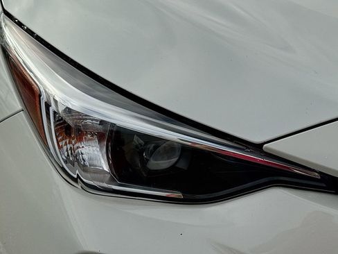 Used 2024 Subaru Crosstrek 2.0i Premium image 37