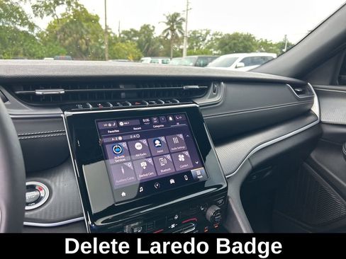 Certified 2024 Jeep Grand Cherokee L Altitude AWD/4WD image 13