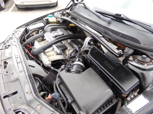 Used 2004 Volvo V70 AWD/4WD image 28