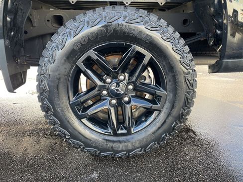 Certified 2023 Chevrolet Silverado 1500 LT Trail Boss image 10