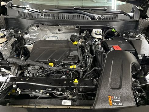 Used 2024 Chevrolet Trax ACTIV w/ Driver Confidence Package image 24