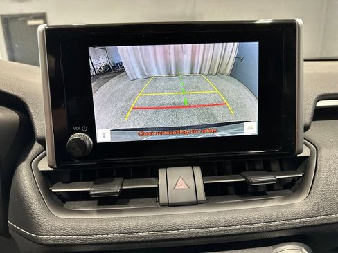 Certified 2023 Toyota RAV4 LE AWD/4WD image 11