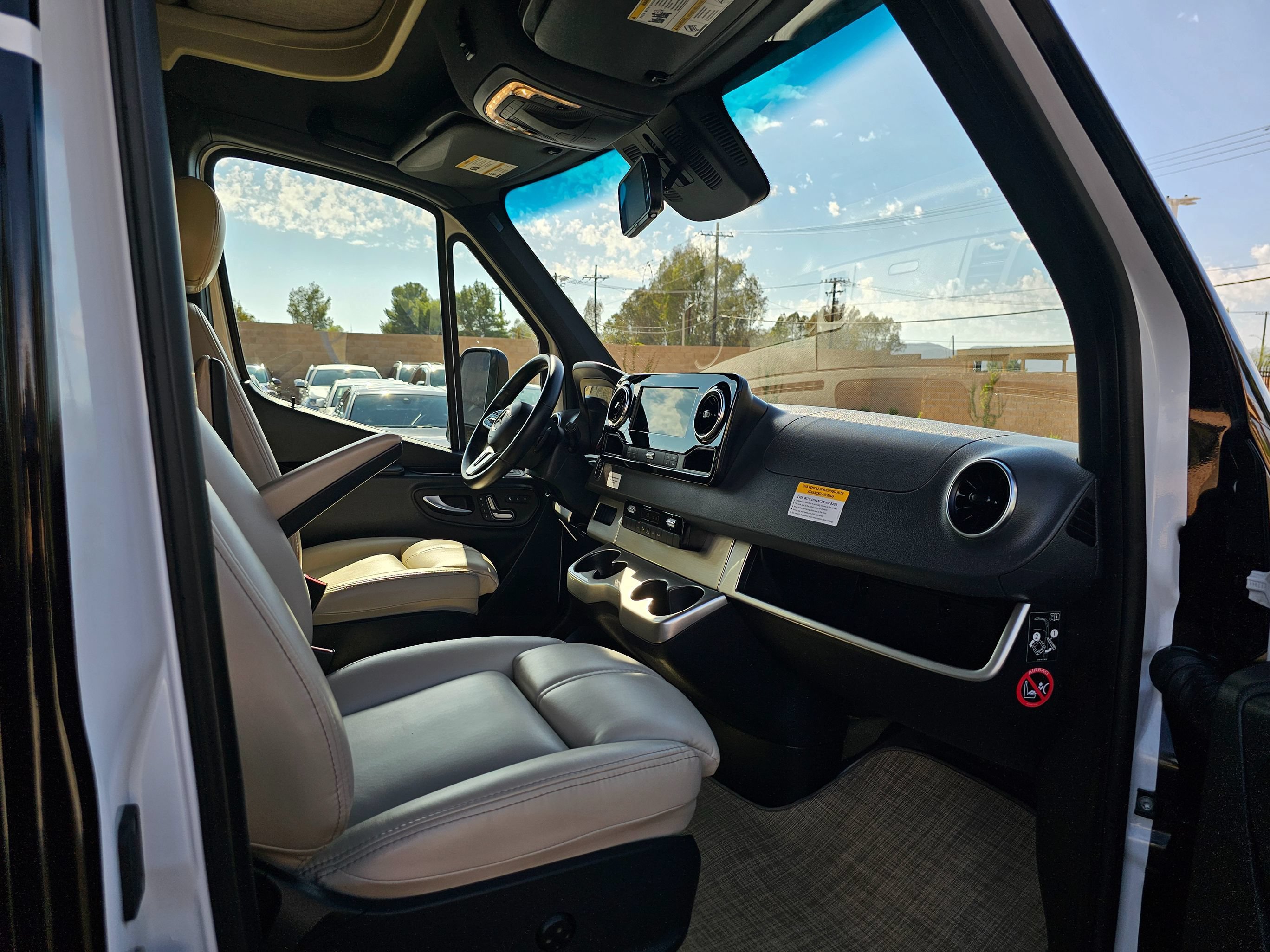 Used 2022 Mercedes-Benz Sprinter 3500 w/ Acoustic Package image 24