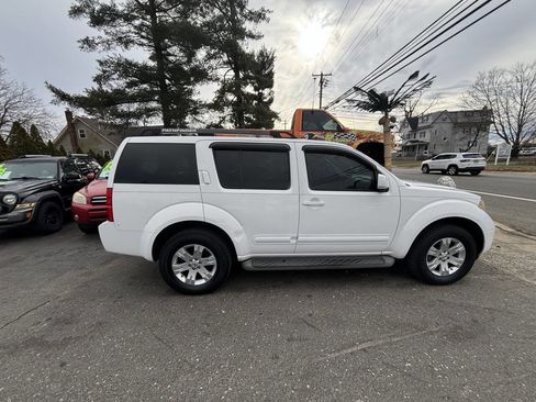Used 2006 Nissan Pathfinder LE image 3