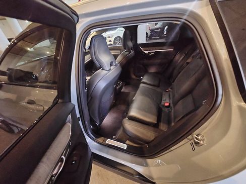 Certified 2025 Volvo V90 B6 Cross Country Plus image 14