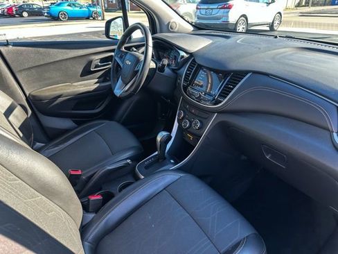 Used 2018 Chevrolet Trax LT w/ LT Convenience Package image 23