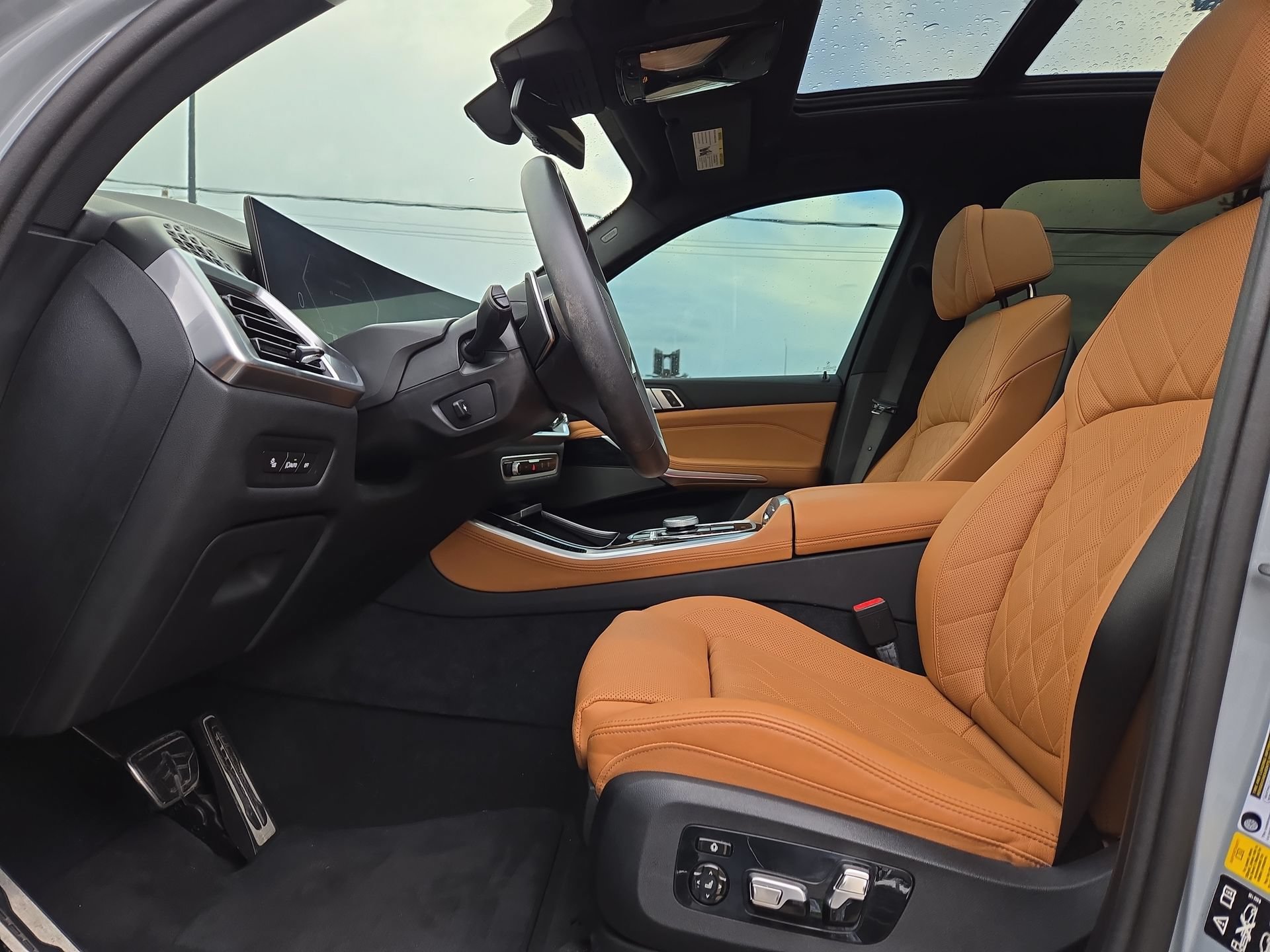Used 2024 BMW X5 xDrive40i w/ M Sport Package AWD/4WD image 16