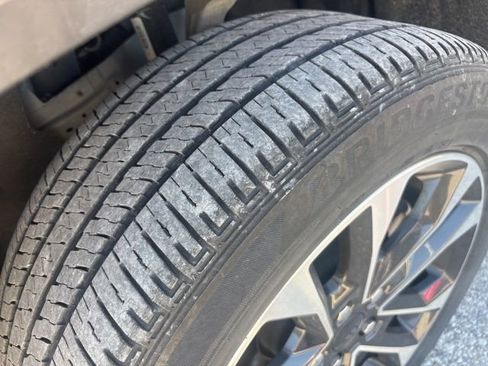 Used 2021 Jeep Grand Cherokee L Overland w/ Luxury Tech Group IV image 29