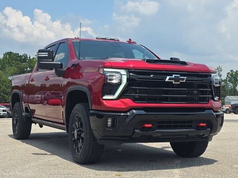 Used 2025 Chevrolet Silverado 2500 LTZ w/ Trail Boss Package AWD/4WD image 7
