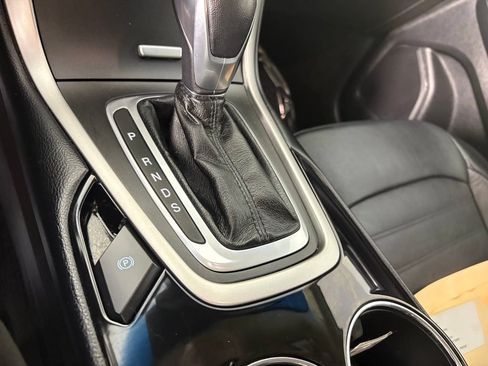 Used 2018 Ford Edge SEL w/ Equipment Group 201A AWD/4WD image 18
