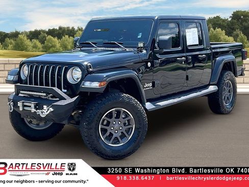 Used 2022 Jeep Gladiator Overland w/ Popular Equipment Package AWD/4WD image 1
