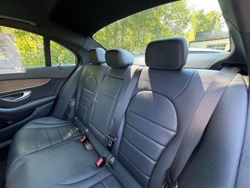 Used 2019 Mercedes-Benz C 300 4MATIC Sedan image 40