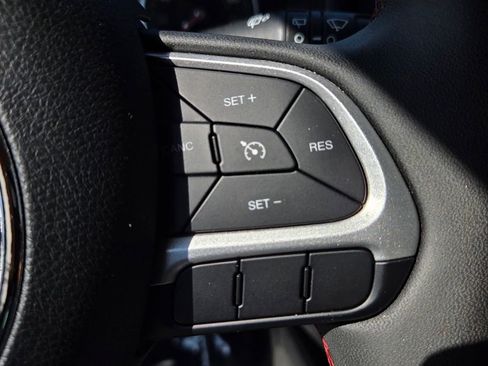 Used 2023 Jeep Renegade Trailhawk image 23