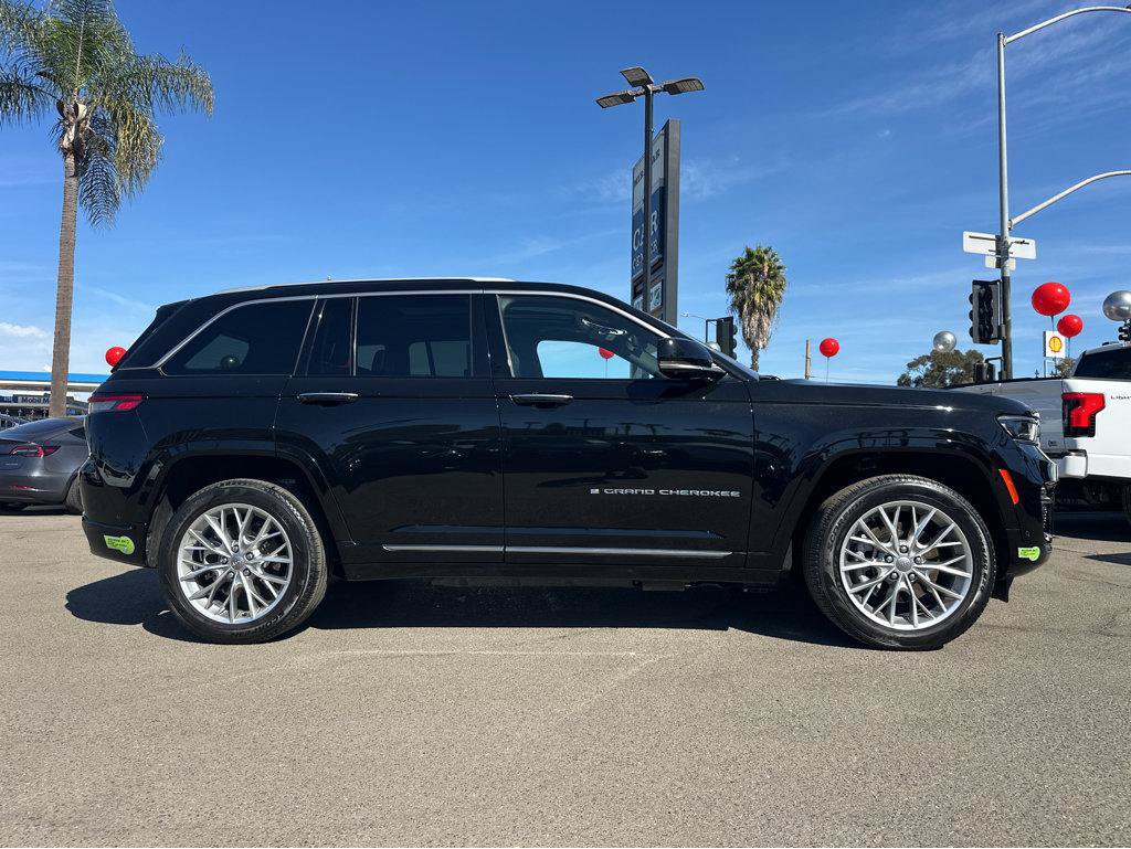 Used 2022 Jeep Grand Cherokee Summit w/ Advanced Protech Group IV AWD/4WD image 43