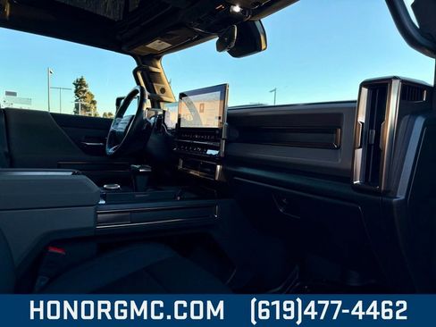 Used 2025 GMC Hummer EV 2X w/ Extreme Off-Road Package image 22