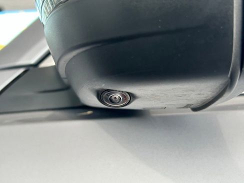 Used 2024 Volkswagen Atlas Cross Sport SEL Premium R-Line image 41