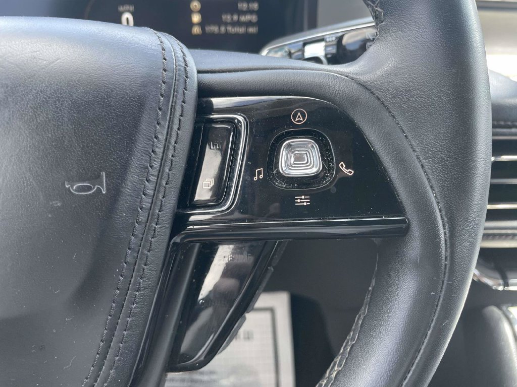 Used 2024 Lincoln Aviator 2WD w/ Premium Package image 26