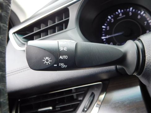 Used 2018 Toyota Avalon XLE Premium w/ Protection Package image 28