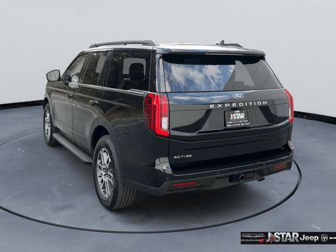 Used 2025 Ford Expedition Active RWD image 7
