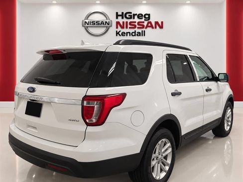 Used 2017 Ford Explorer 4WD image 4