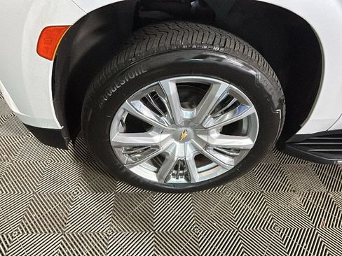 Used 2023 Chevrolet Tahoe High Country AWD/4WD image 11