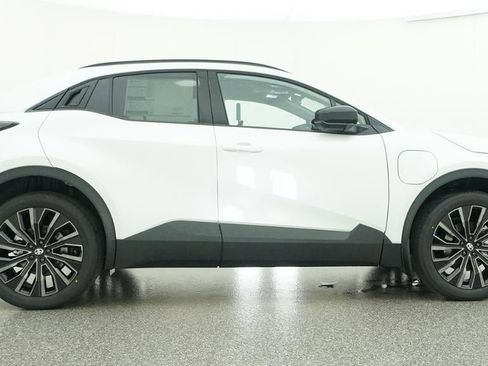 New 2026 Toyota C-HR AWD/4WD image 27