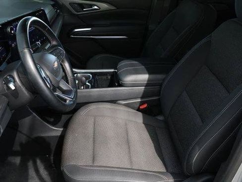 Used 2024 Chevrolet Traverse LT AWD/4WD image 8