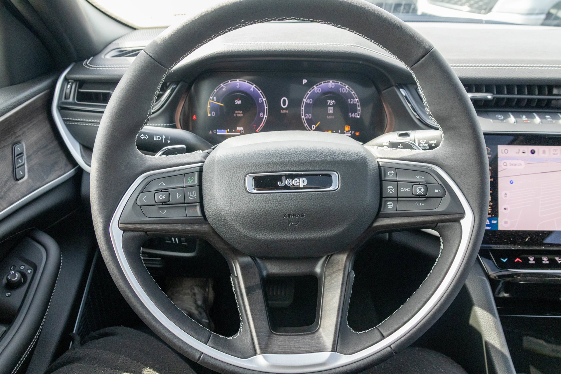 New 2027 Jeep Grand Cherokee Limited AWD/4WD image 29