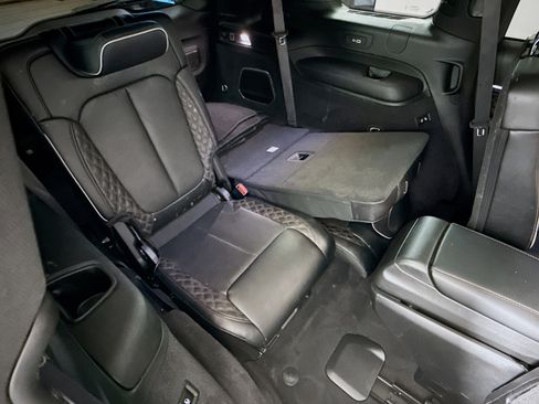 Used 2024 Jeep Grand Cherokee L Summit w/ High Altitude Package image 27