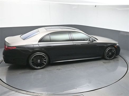 Used 2023 Mercedes-Benz S 500 S 500 image 46