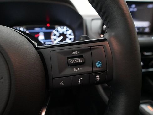 Used 2023 Nissan Rogue SL image 19