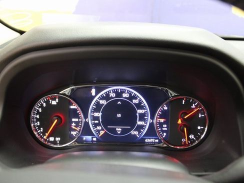 Used 2021 GMC Acadia Denali w/ GMC Pro Grade Package image 17