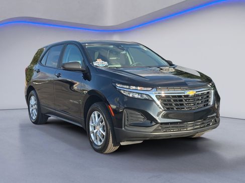 Used 2023 Chevrolet Equinox LS image 8