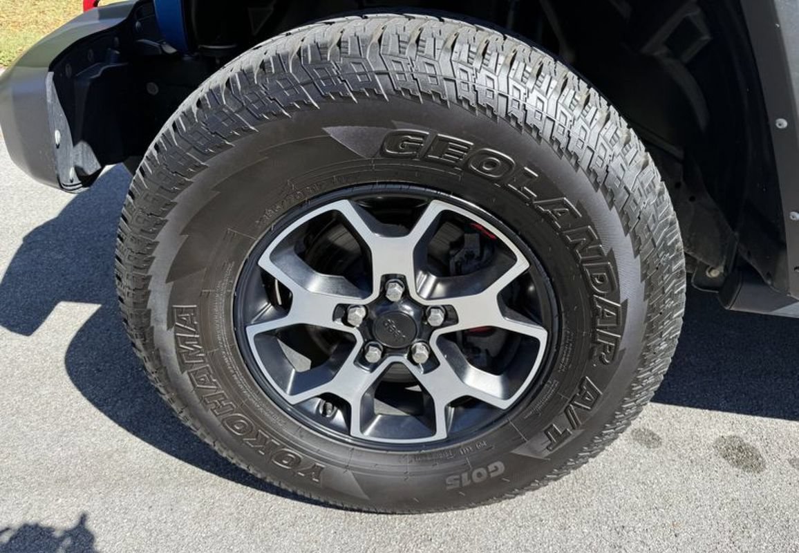 Used 2021 Jeep Wrangler Unlimited Rubicon w/ Safety Group AWD/4WD image 10