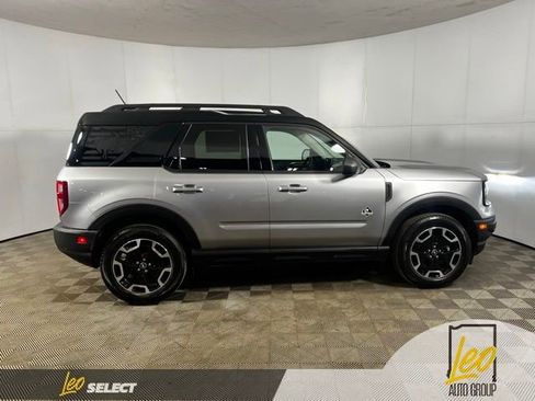 Used 2023 Ford Bronco Sport Outer Banks w/ Tech Package AWD/4WD image 4
