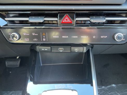 New 2026 Kia Niro LX FWD image 21