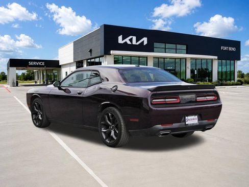 Used 2020 Dodge Challenger SXT w/ Blacktop Package RWD image 6
