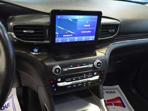 Used 2020 Ford Explorer Limited w/ Class III Trailer Tow Package image 20