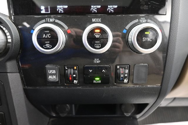 Used 2018 Toyota Sequoia Platinum AWD/4WD image 22