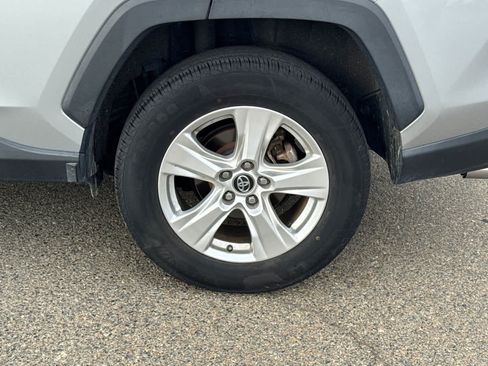 Used 2021 Toyota RAV4 XLE AWD/4WD image 25