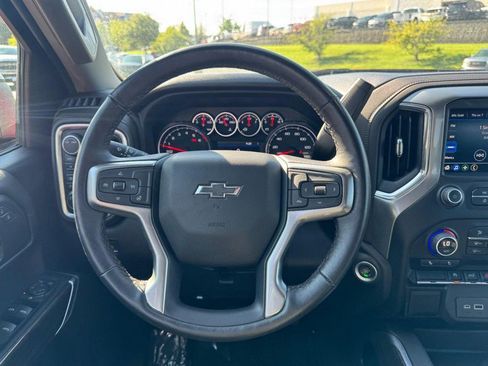 Used 2022 Chevrolet Silverado 1500 RST AWD/4WD image 11