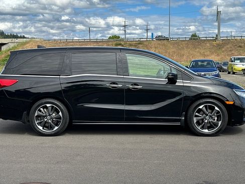 Used 2021 Honda Odyssey Elite image 2