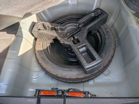 Used 2018 Nissan Sentra SR image 28