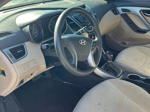 Used 2016 Hyundai Elantra SE image 16