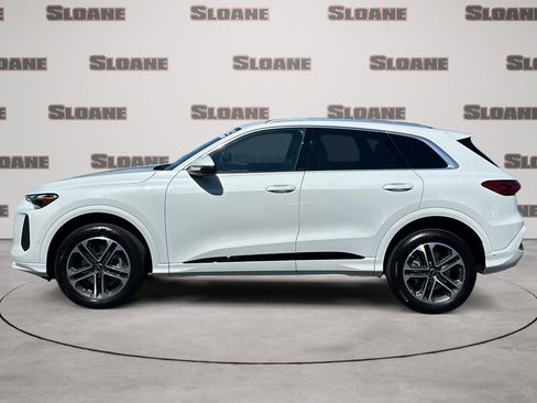 Used 2025 Audi Q5 Premium w/ Convenience Package AWD/4WD image 2