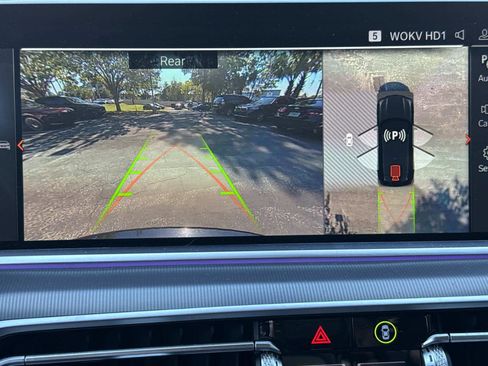 Used 2022 BMW X5 xDrive40i w/ M Sport Package image 25